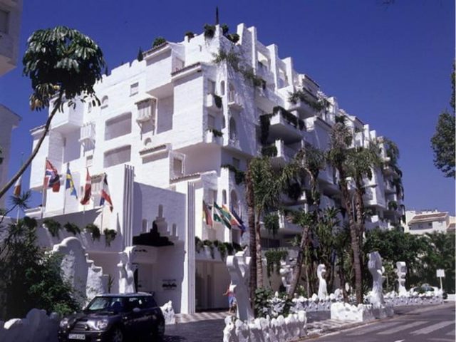 https://media.costalessgolf.com/2015/04/Albayzin-del-Mar-Hotel-640x480.jpg