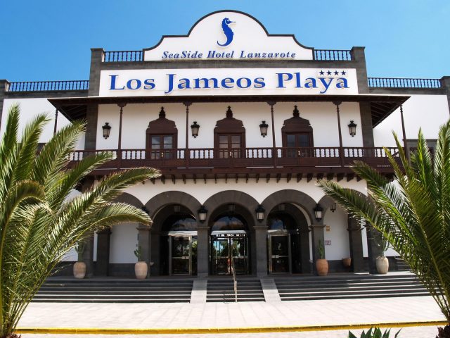https://media.costalessgolf.com/2015/04/los-jameos-playa-hotel-640x480.jpg