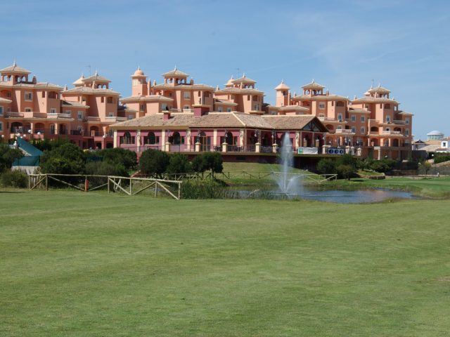 https://media.costalessgolf.com/2015/05/Dunas-de-Doñana-Golf-640x480.jpg