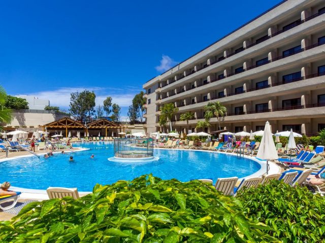 https://media.costalessgolf.com/2015/05/Hotel-Fanabe-Sur-Pool-640x480.jpg