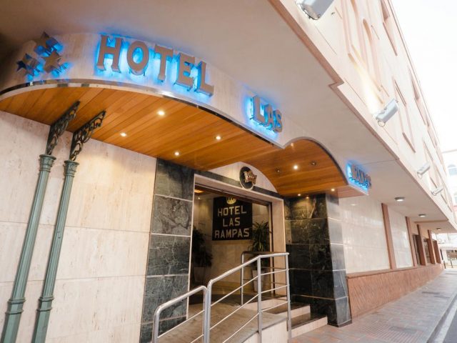 https://media.costalessgolf.com/2015/05/Hotel-Las-Rampas-Entrance-640x480.jpg