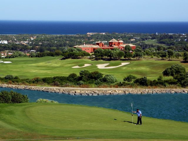 https://media.costalessgolf.com/2015/05/La-Canada-Golf-640x480.jpg