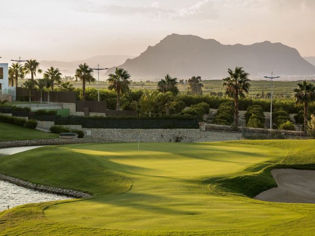 https://media.costalessgolf.com/2015/05/La-Finca-Golf-4-640x480.jpg