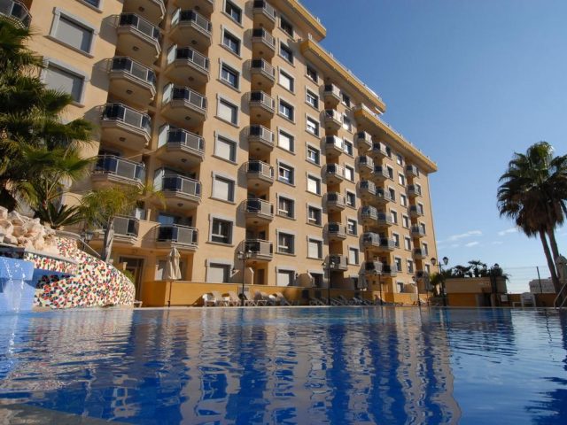 https://media.costalessgolf.com/2015/05/Mediterraneo-Real-Apartments-640x480.jpg