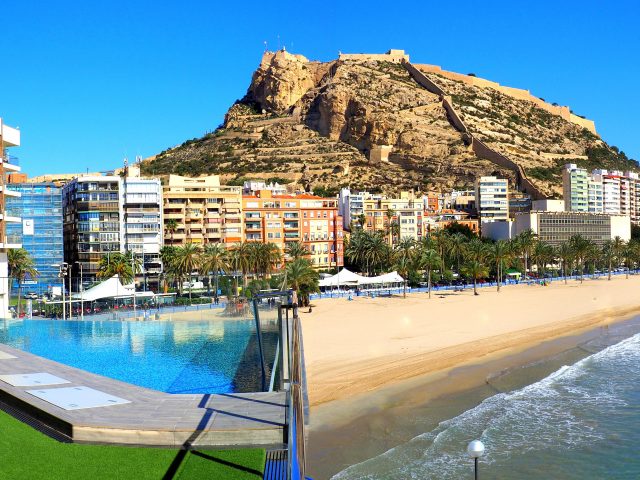 https://media.costalessgolf.com/2015/05/Melia-Alicante-Hotel-640x480.jpg