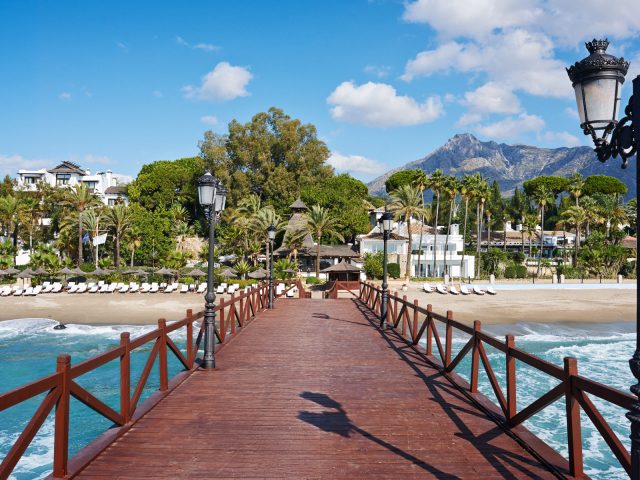 https://media.costalessgolf.com/2015/05/puente-romano-beach-resort-spa-marbella-20-640x480.jpg